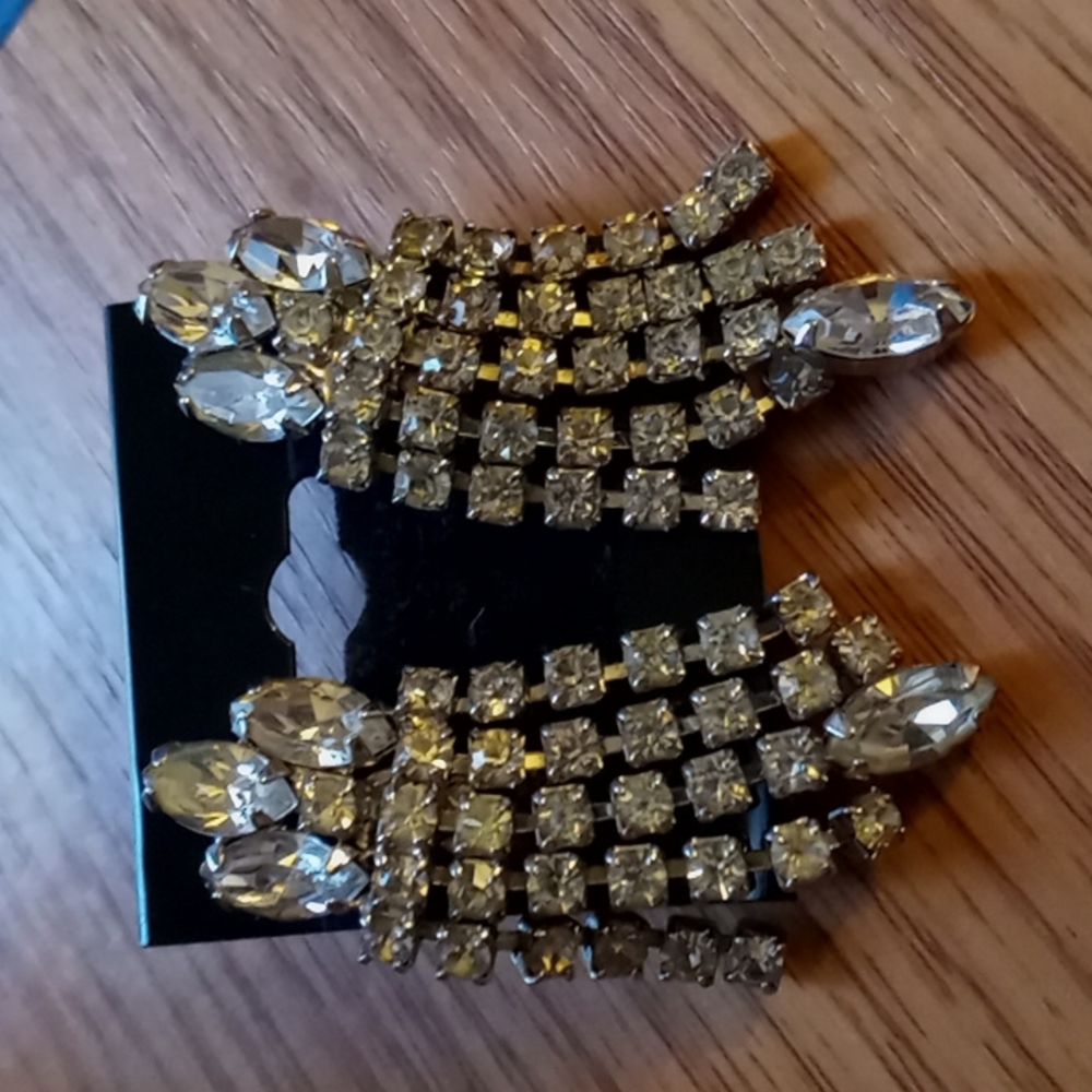 💎Vintage Weiss Rhinestone Clip Earrings
